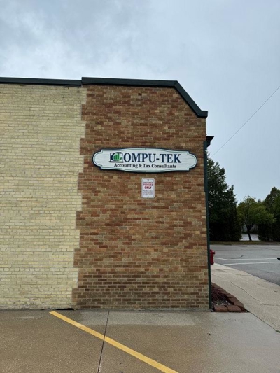 Building Signs Photo
